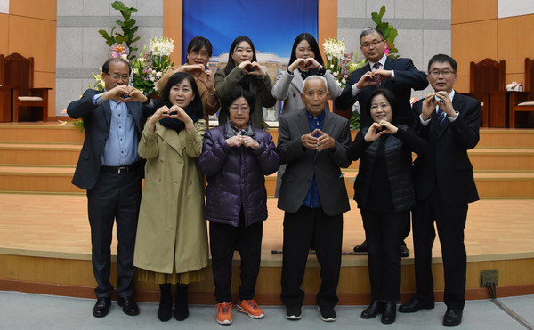 5대째 함열교회를 지키며 신앙생활을 이어온 최봉순 집사 후손들.