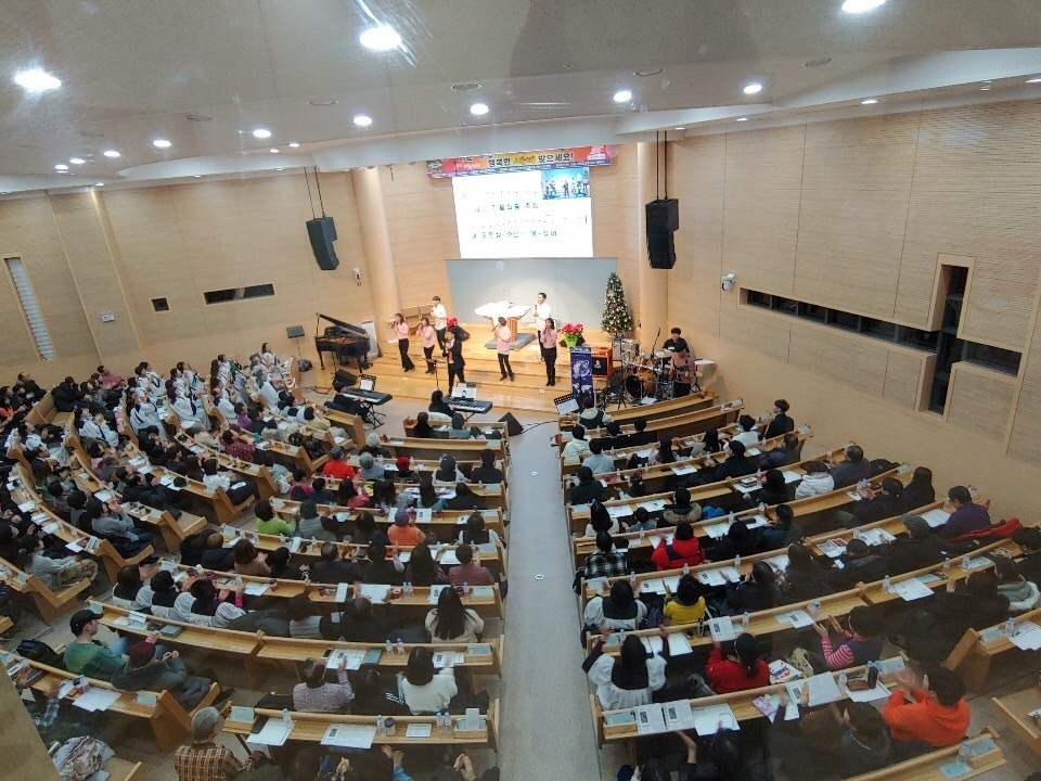 두란노교회 예배모습.