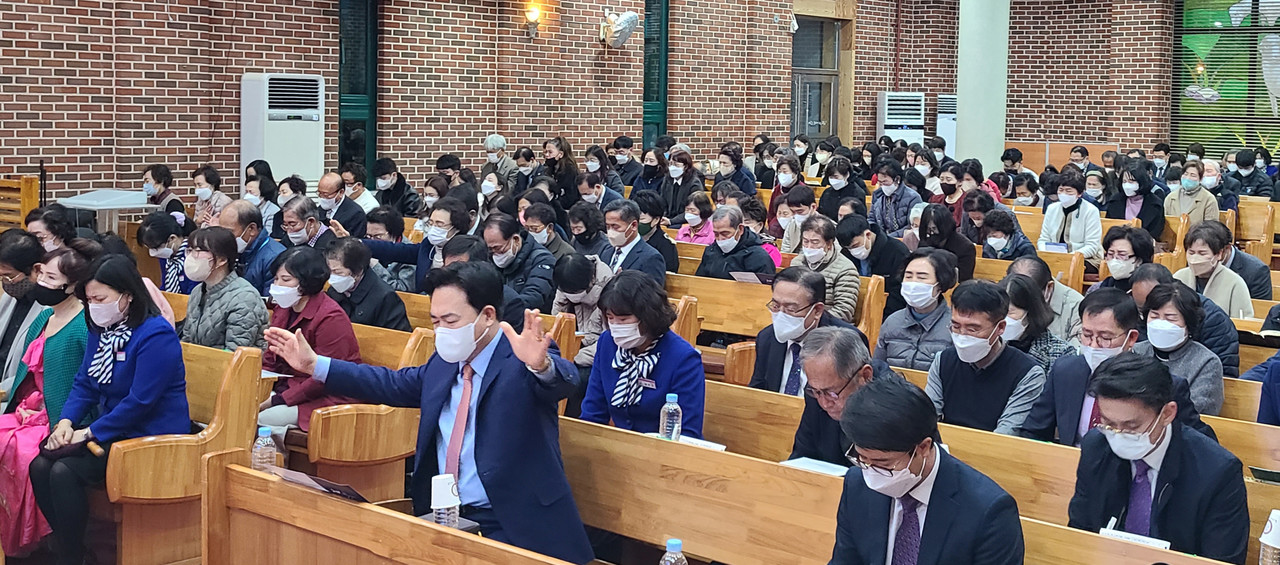 경기남지방회(지방회장 박종식 목사)가 지난 11월 27일 용인 비전교회(신용수 목사)에서 성결인대회를 개최했다.