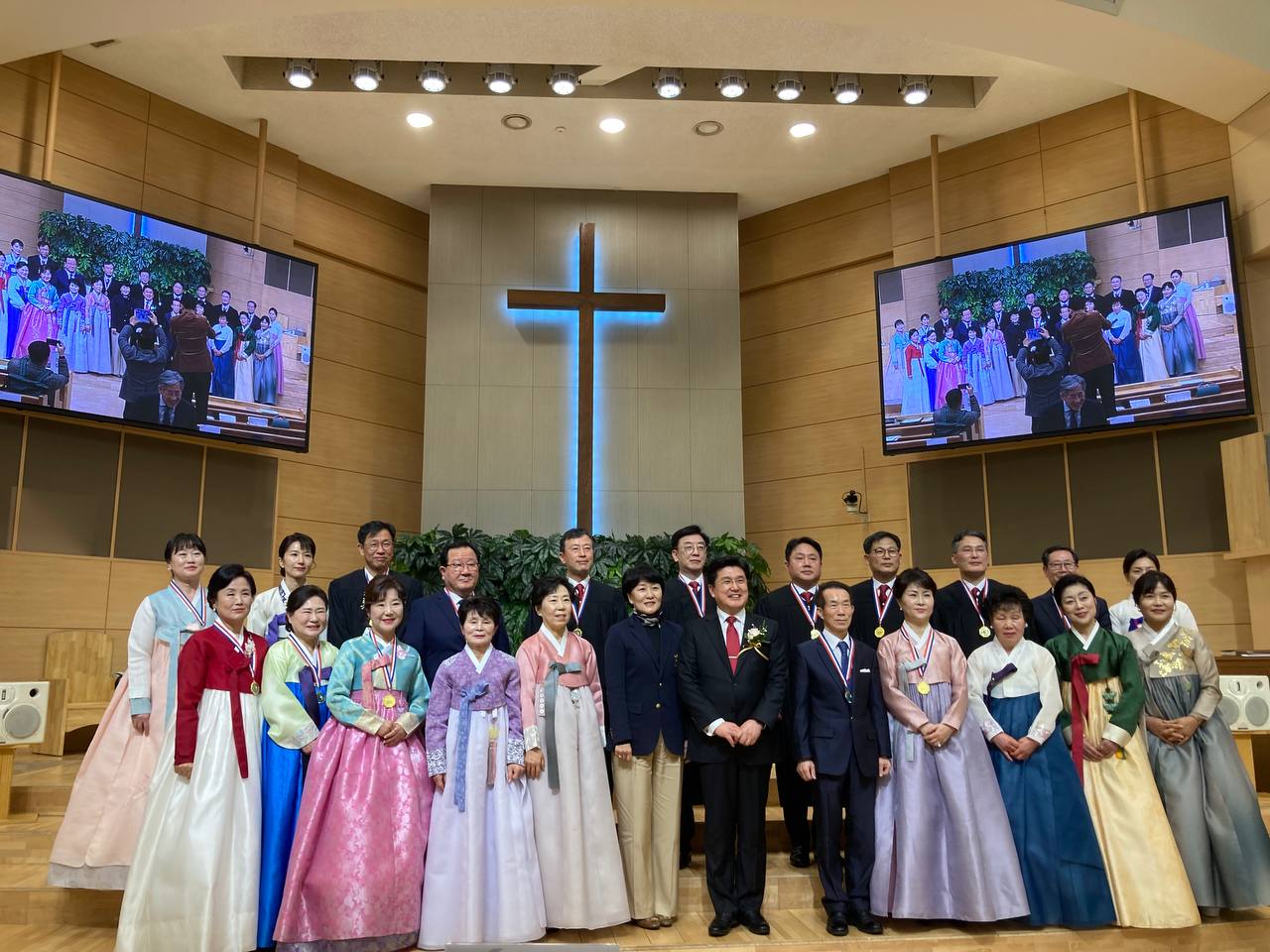 서울강남지방 한우리교회(윤창용 목사)가 지난 3월 3일 ‘2024년 임직감사예배’를 드렸다.