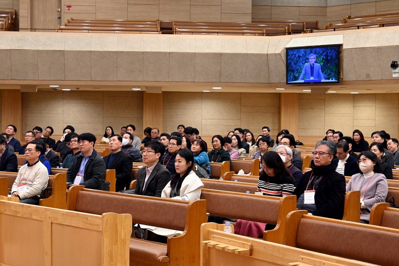 허천회 목사의 강의를 듣고 있는 ILP 컨퍼런스 참가자들.