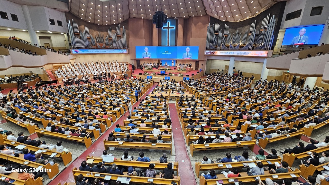 한국교회총연합은 지난 6월 23일 여의도순복음교회에서 ‘6.25 한국전쟁 74주년 한국교회 기념예배’를 드렸다. (사진=한국교회총연합 제공)
