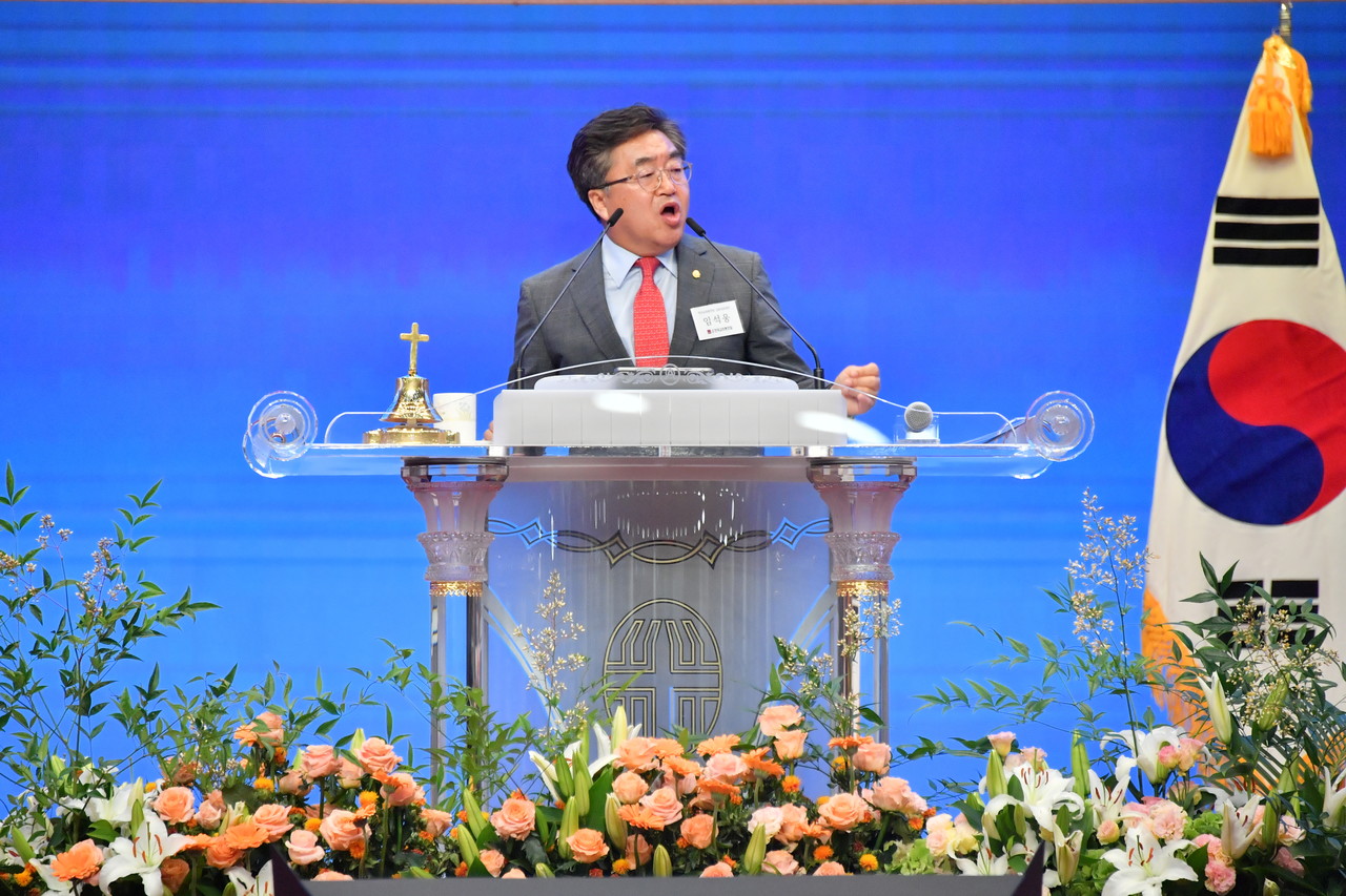 설교 중인 임석웅 전 총회장. (사진=한국교회총연합 제공)