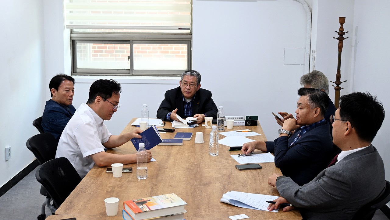 총회 역사편찬위원회(위원장 성찬용 목사)는 9월 25일 총회본부에서 회의를 개최했다.