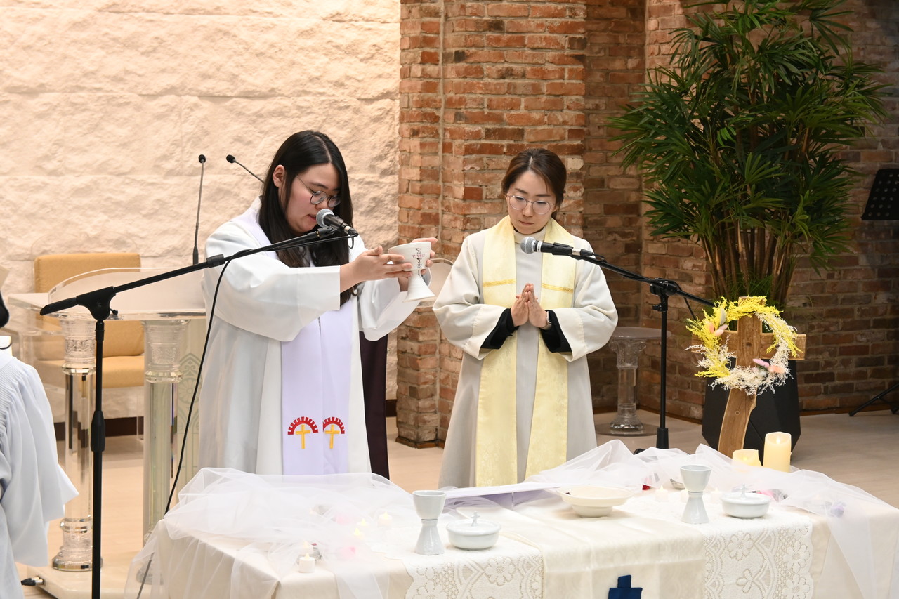 한국기독교교회협의회는 1월 2일 오후 2시 한국교회100주년기념관 그레이스홀에서 ‘2025년 새해예배와 인사나눔’을 진행했다.