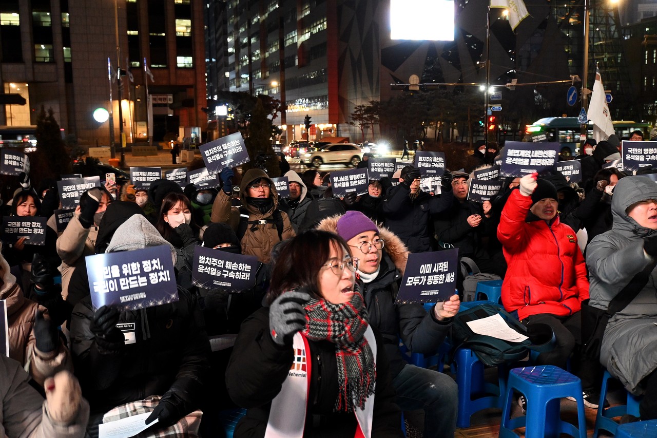 지난 1월 9일 서울시의회 앞 세월호기억관 앞에서 열린 ‘윤석열 파면과 더 나은 민주주의를 염원하는 그리스도인 연합기도회’가 개최됐다.