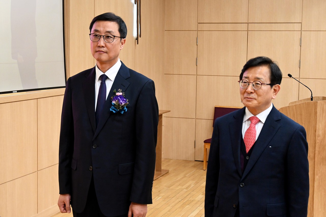 신흥교회는 1월 26일 이화정 담임목사 취임예식을 드렸다.