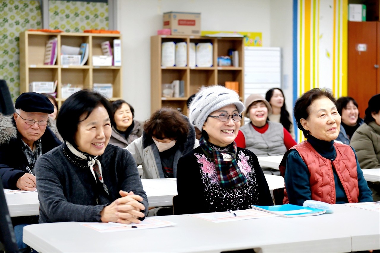 동안교회는 지난 2월 8일 시니어스쿨 개강식을 진행했다. (사진=동안교회 제공)