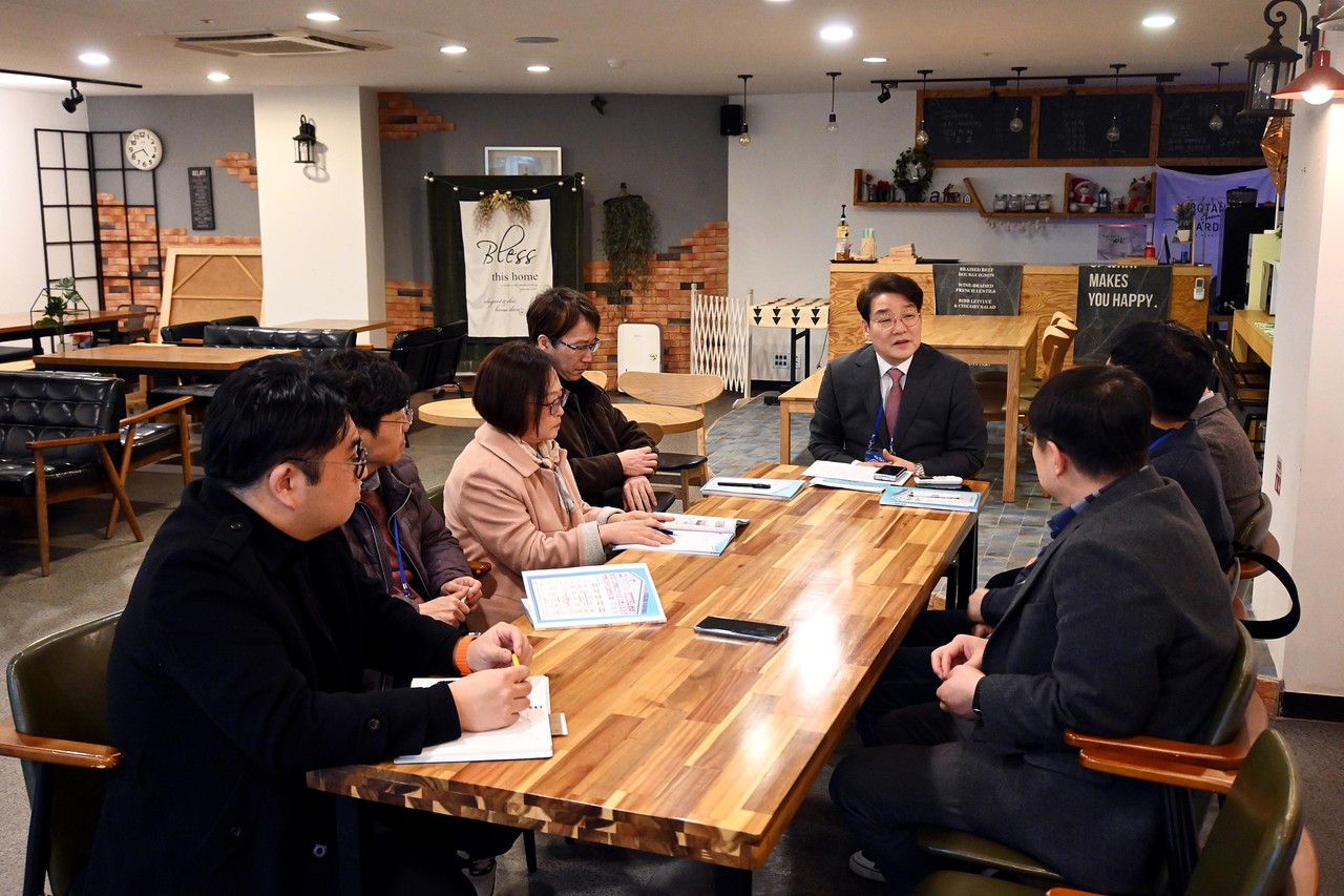 국내선교위원회와 교육위원회는 3월 6일 광주교회(김철규 목사)에서 ‘2025 찾아가는 성결교회 부흥키워드’를 개최했다.