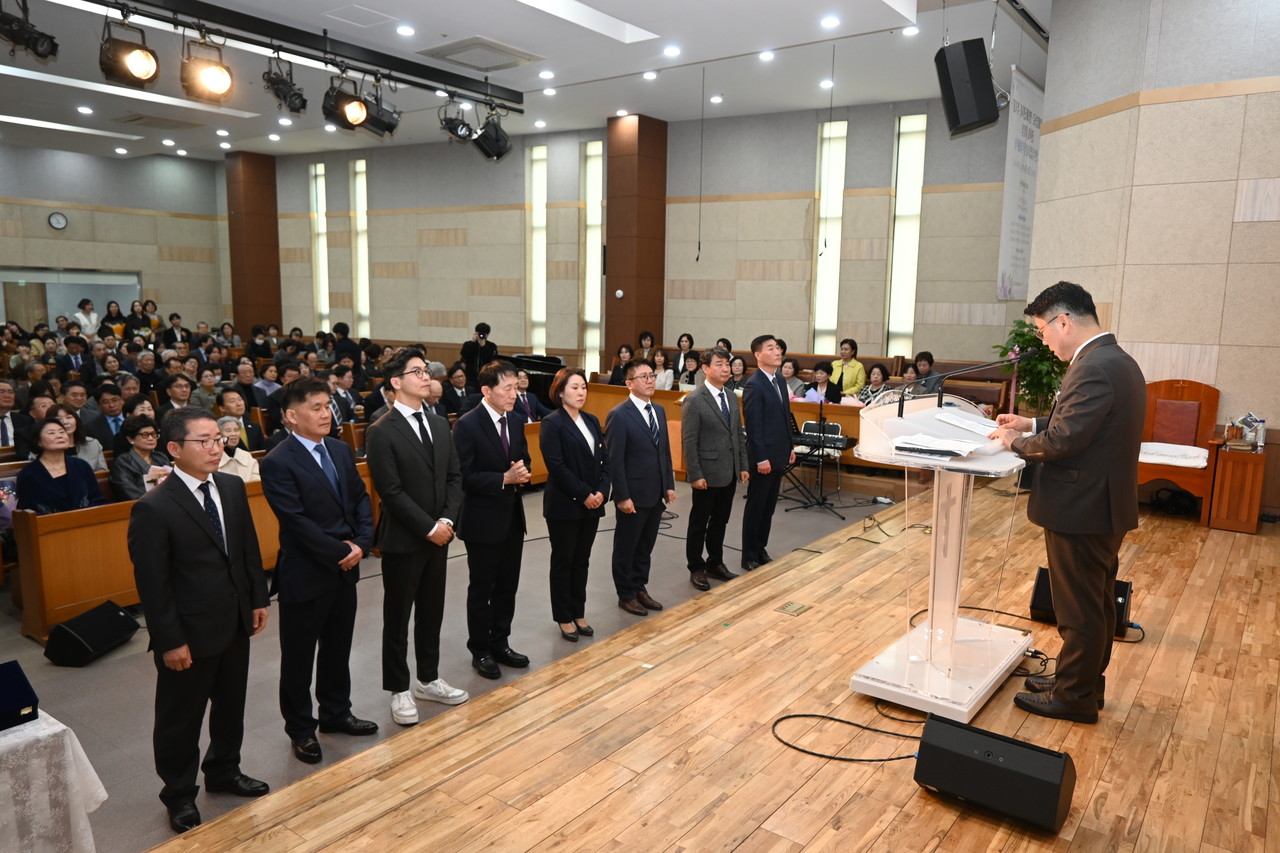 노원교회는 3월 9일 명예장로·권사 추대 및 권사·안수집사 임직식을 개최했다.