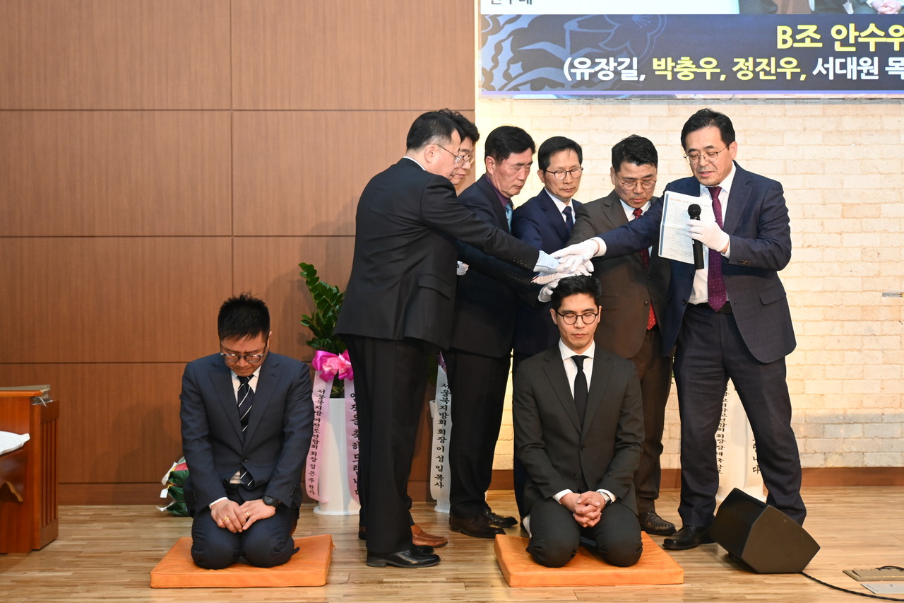 노원교회는 3월 9일 명예장로·권사 추대 및 권사·안수집사 임직식을 개최했다.