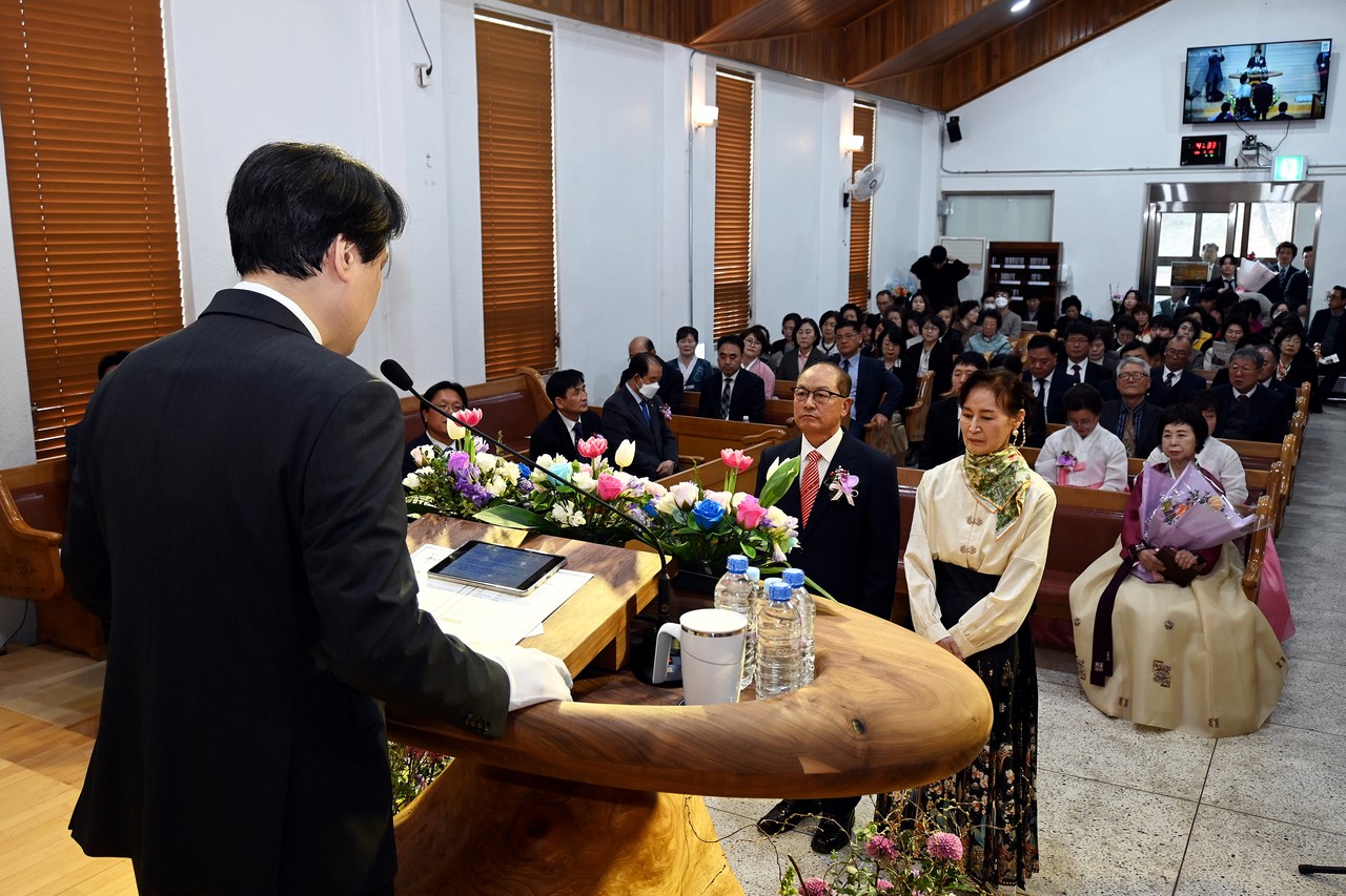 속사교회는 3월 23일 창립 73주년을 맞아 추대 및 임직예식을 드렸다.