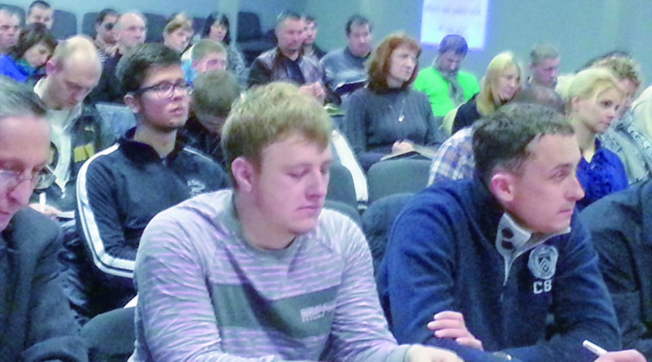 전쟁으로 신학생들이 곳곳으로 흩어지며 복음이 폭넓게 전해지는 계기가 되었다. 벨라루스 분교 수업 장면.