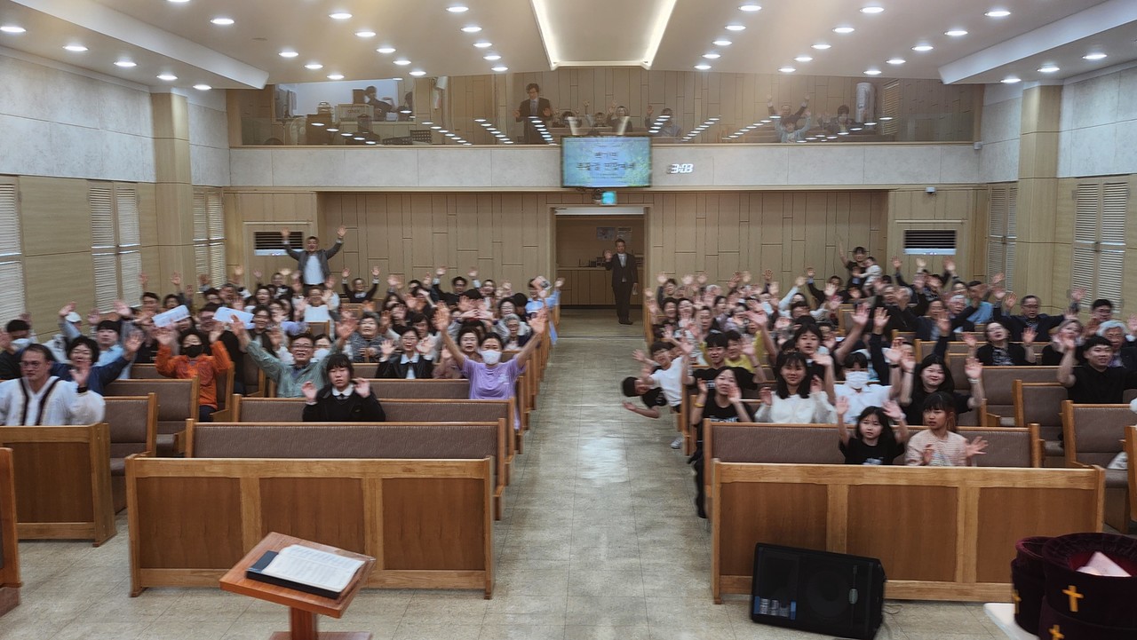 백암면기독교연합회가 지난 4월 20일 백암교회에서 ‘2025년 부활절 연합예배’를 드렸다.