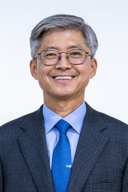 나이영 차기 CBS 사장