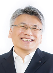 평신도부장 윤수현 목사