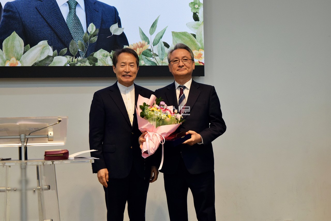 한국기독교목회자협의회는 지난 6월 5일 안양석수교회에서 ‘오늘날의 한국교회, 교회·갱신·섬김’을 주제로 제26차 전국대회 및 정기총회를 개최했다.