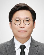                              정재웅 교수