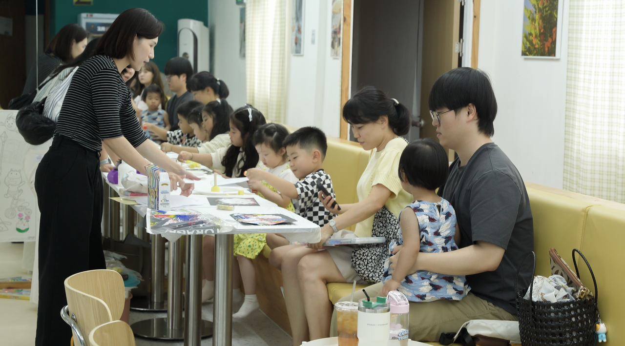 우리가본교회는 지난 9월 7일 히즈보울에서 대중전도 프로젝트의 일환으로 루프탑 플리마켓을 열고 지역사회와 성도 간의 따뜻한 교제를 나눴다. (사진=우리가본교회 제공)