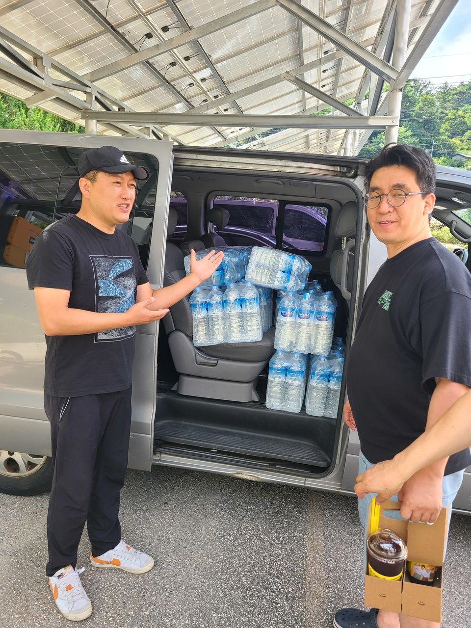 총회임원회가 9월 15일 가뭄으로 어려움을 겪고 있는 강릉지역 교회에 생수 5톤을 긴급 지원했다.