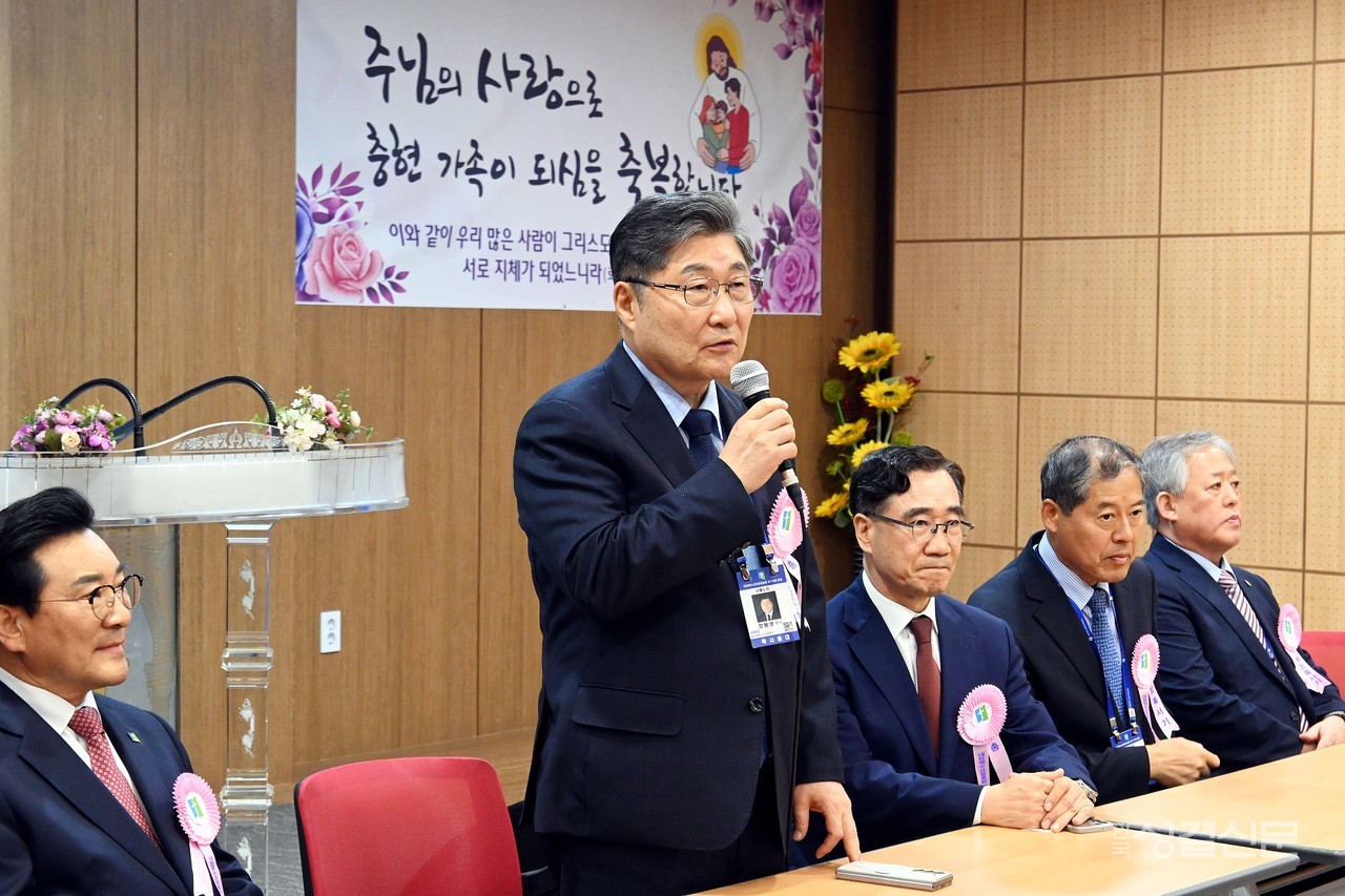 예장합동 신임 총회장으로 취임한 장봉생 목사가 지난 9월 24일 충현교회 베다니홀에서 취임 기자회견을 개최했다.