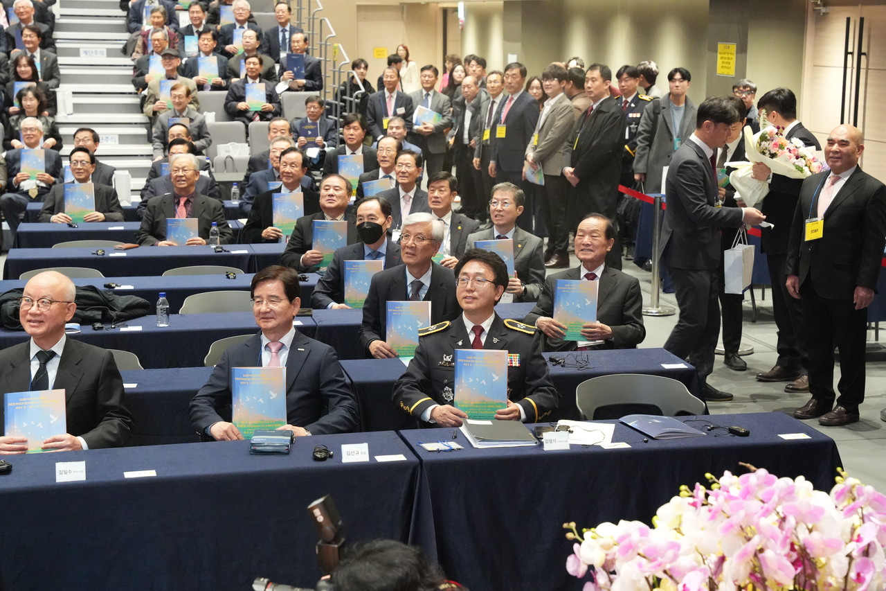 소망교도소 개청 15주년 기념 제1회 아가페 국제교정학술대회가 지난 11월 5일부터 7일까지 명성교회 글로리아커뮤니티센터와 소망교도소에서 ‘세상의 빛: 신앙 기반 회복적 교정’을 주제로 진행 중이다. (사진=소망교도소 제공)