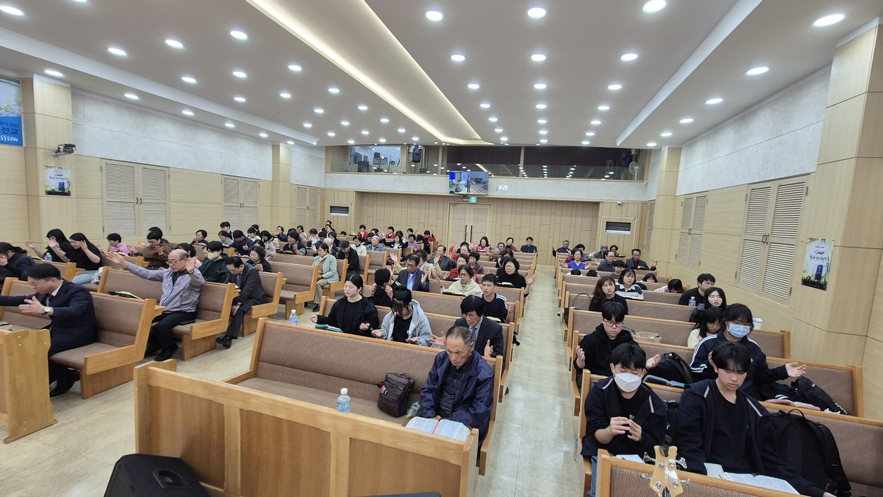 백암교회는 창립 95주년을 맞아 지난 10월 29-31일 ‘2025 가을부흥성회’를 개최했다.