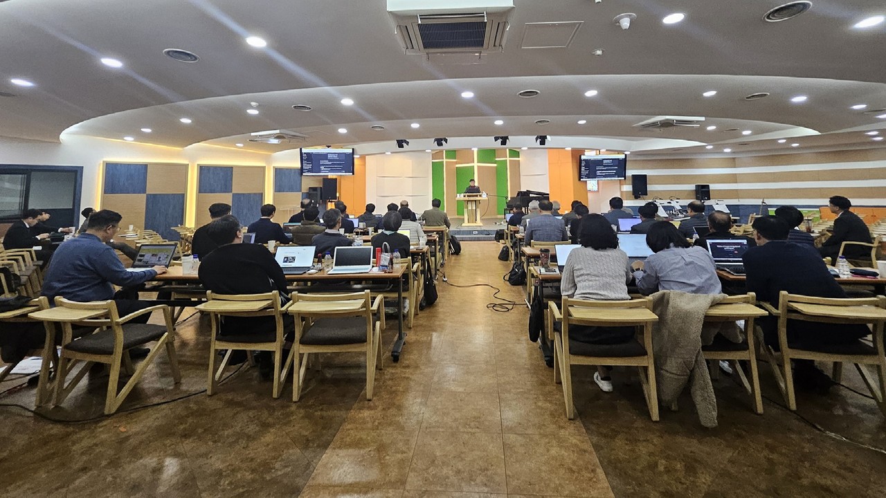여주교회는 지난 11월 4일 ‘제2회 건강한 교회를 위한 AI 목회세미나’를 개최했다.
